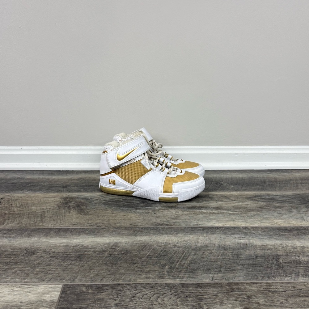 Nike LeBron Zoom 2 Maccabi Sneakers‎